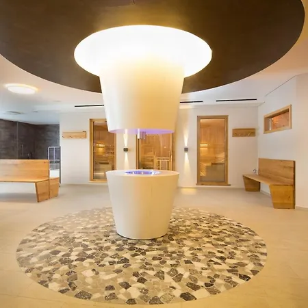 Apartment Anna: 4-sterne Familien- Und Wellnesshotel Viktoria Oberstdorf