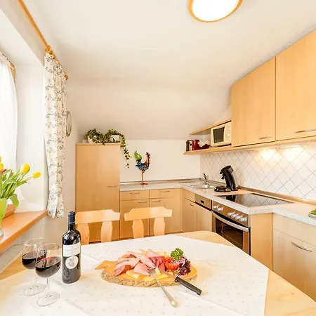 Apartment Anna: 4-sterne Familien- Und Wellnesshotel Viktoria Oberstdorf
