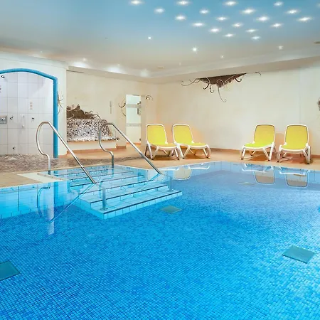 Apartment Anna: 4-sterne Familien- Und Wellnesshotel Viktoria Oberstdorf